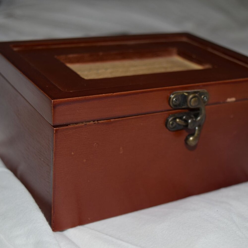 Another cool box to put stuff